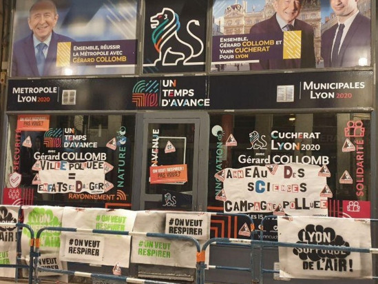 Le QG de Gérard Collomb attaqué par Greenpeace