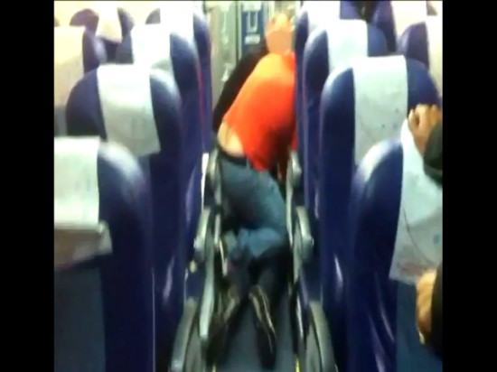 Lyon : l'expulsion musclée d'un Tunisien provoque l'indignation - VIDEO