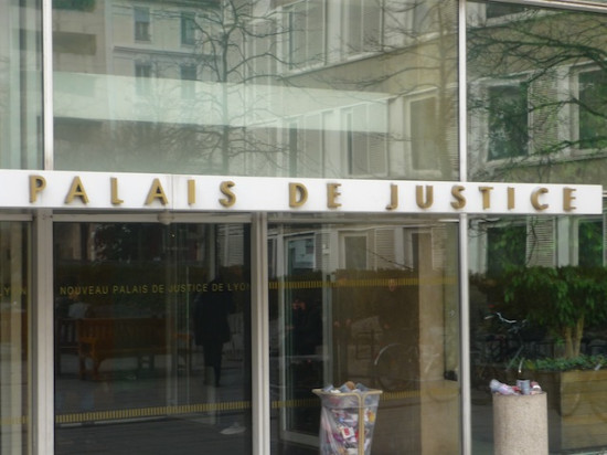 Trois mois de prison ferme pour avoir lancé du cannabis et des portables en prison