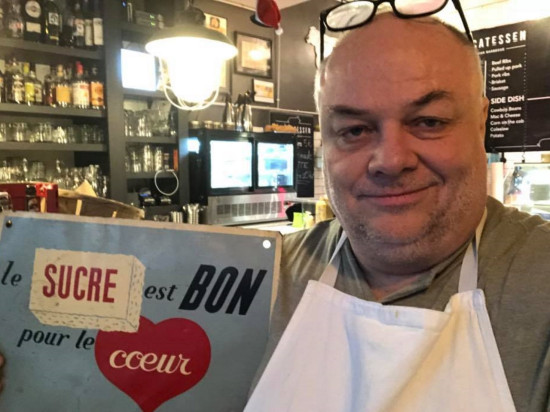 "Retourne faire des pneus et laisse nous faire à manger" : le Delicatessen tacle le guide Michelin