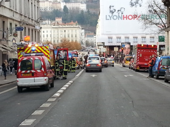 Fuite de gaz sans gravit&eacute; place Bellecour