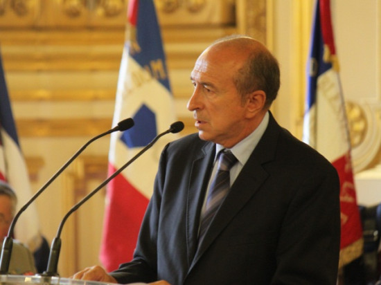 Collomb : si la loi passe sur le non-cumul des mandats "il vaut mieux supprimer le Sénat"