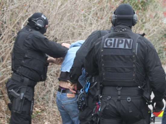 Le gang des voleurs de câbles démantelé dans un camp de roms à Lyon Le gang des voleurs de câbles démantelé dans un camp de roms à Lyon