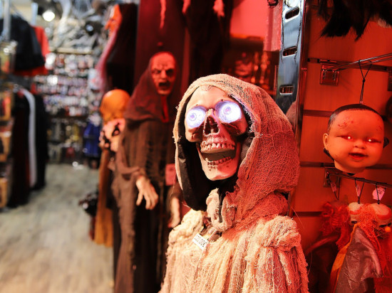 Rhône : pas d'alcool à emporter ni de pétards pour la soirée d'Halloween