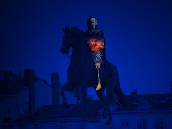 Lyon : Louis XIV mutilé place Bellecour pour les six ans du conflit en Syrie