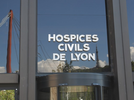 Près d'une centaine de projets de recherche contre le Covid-19 menés aux HCL