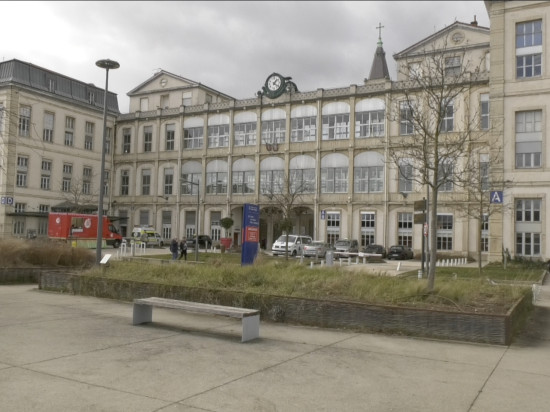 Des places de stationnement gratuites pour le personnel de l'hôpital de la Croix-Rousse Des places de stationnement gratuites pour le personnel de l'hôpital de la Croix-Rousse