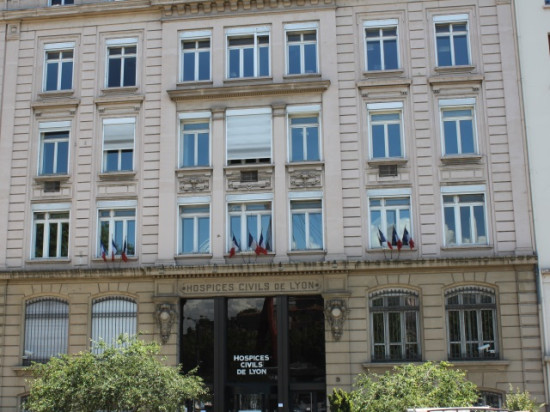 Le cancer de la prostate par curiethérapie se soigne en une journée aux HCL