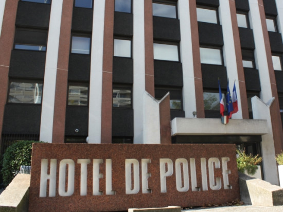 Prise d'otage à Lyon : le suspect toujours interrogé par la police