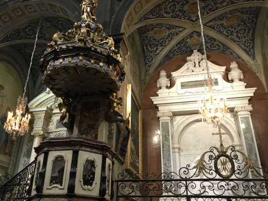 La restauration des façades et clochers de l'Hôtel-Dieu a débuté