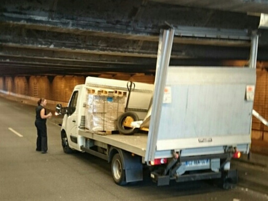 Lyon Part-Dieu : un camion s'encastre sous une trémie Lyon Part-Dieu : un camion s'encastre sous une trémie