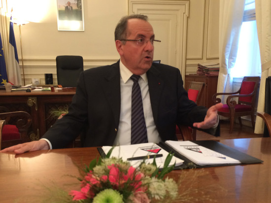 Attentat : "vigilance renforcée mais dans la sérénité" en Rhône-Alpes