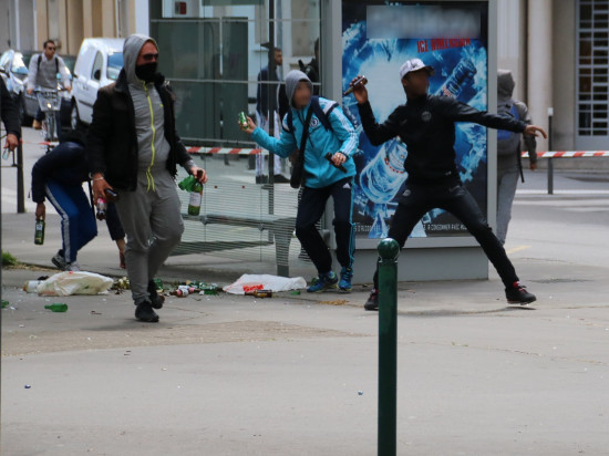 Loi Travail : du sursis pour avoir lancé des cannettes et un pot de confiture sur les CRS