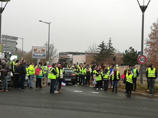 Petite mobilisation de gilets jaunes à Lyon, de grosses opérations dans le département