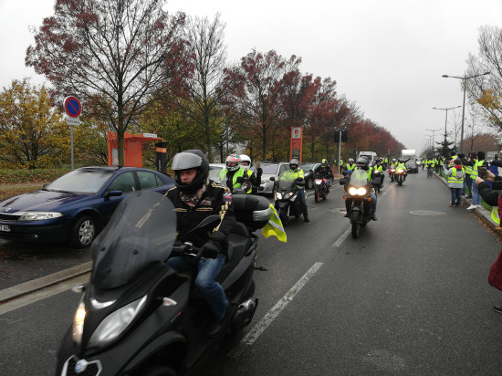 Gilets jaunes dans le Rhône : des opératons escargots avant la nuit