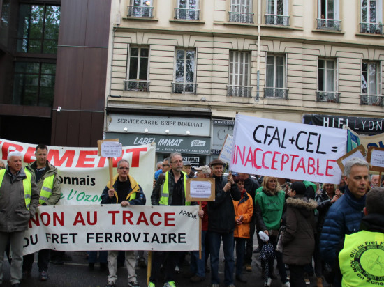 Une manifestation à Feyzin contre le contournement ferroviaire de l'agglomération