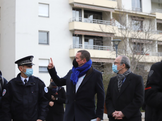 Villeurbanne : au Tonkin, maire et préfet ont "conscience de l'urgence à intervenir" Villeurbanne : au Tonkin, maire et préfet ont "conscience de l'urgence à intervenir"