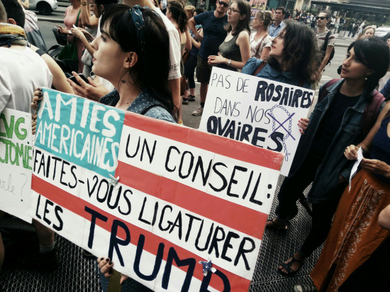 Lyon : une centaine de femmes manifestent pour le maintien de l'avortement aux Etats-Unis Lyon : une centaine de femmes manifestent pour le maintien de l'avortement aux Etats-Unis