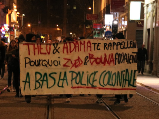 Lyon : petite affluence au rassemblement contre "la police coloniale" Lyon : petite affluence au rassemblement contre "la police coloniale"