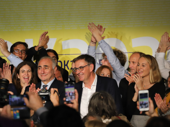 Métropolitaines : David Kimelfeld en meeting devant une salle comble à Lyon - VIDEO