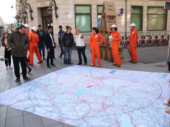 Lyon : Greenpeace fête l’anniversaire du Fukushima en taclant EDF
