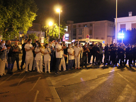 Lyon : les policiers en colère rejoints par le personnel de santé cette nuit