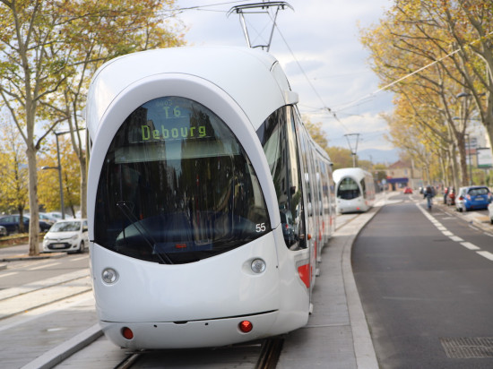Tram T6 à Lyon : mise en service ce vendredi ! - VIDEO Tram T6 à Lyon : mise en service ce vendredi ! - VIDEO