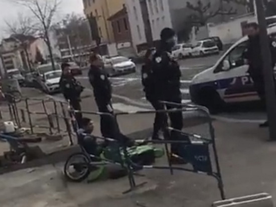 Lyon : à 15 ans, il fuit la police en pocket bike et chute