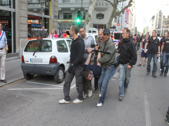 Antis-mariage pour tous à Lyon : le rapprochement étonnant des Enfants des Terreaux et des Jeunesses Nationalistes