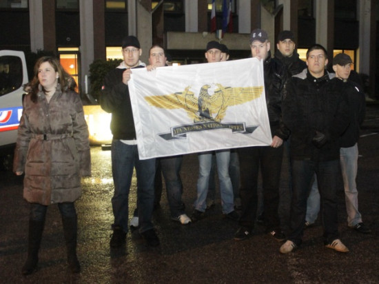 Les Jeunesses Nationalistes protestent devant l'Hôtel de Police de Lyon