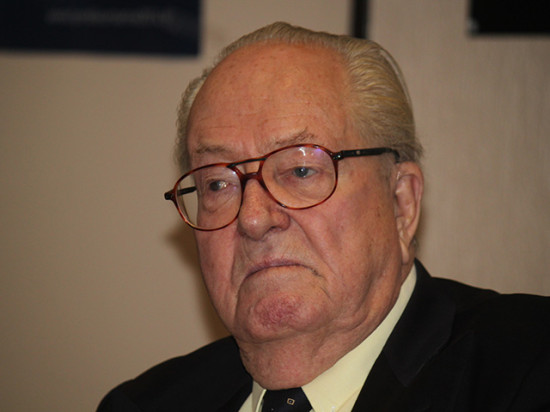 Jean-Marie Le Pen : "A Lyon, la quenelle, on se la met dans le bec et pas ailleurs !"