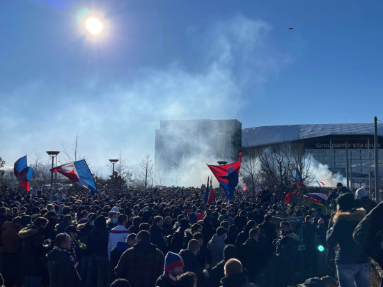 3000 fans de l'OL rassemblés avant le derby :  un groupe de supporters incite au dépistage