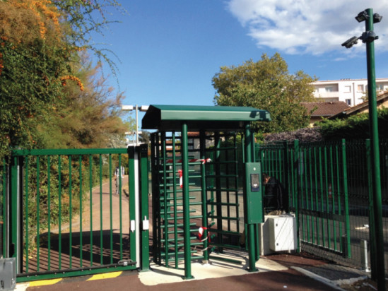 Sécurité dans les lycées : une promesse pas tenue à 100 %