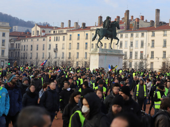 Lyon, point de rassemblement régional des gilets jaunes pour l'acte XVI