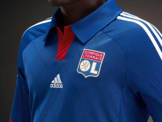 OL : voici le nouveau maillot extérieur de Lyon!