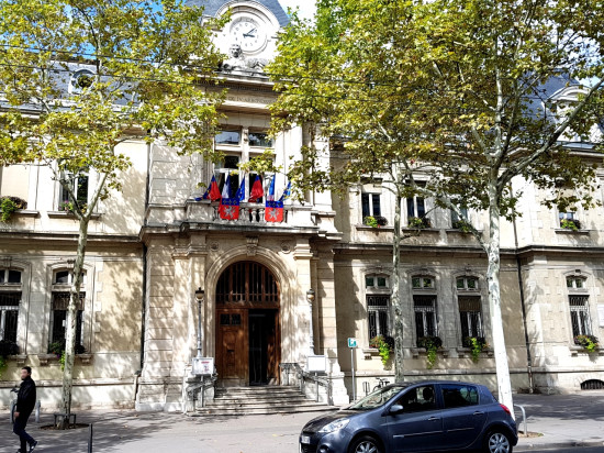 Lyon 4e : la Mairie ouvre une salle pour les personnes âgées pendant les fortes chaleurs