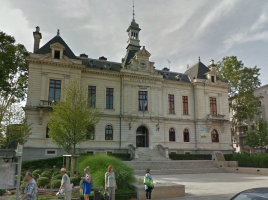 Albanais de Perrache : la mairie d'Oullins taguée jeudi matin