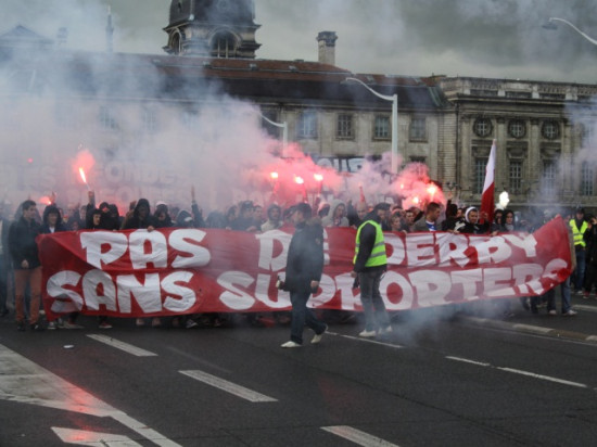 Les supporters de l'OL se font entendre dans les rues de Lyon