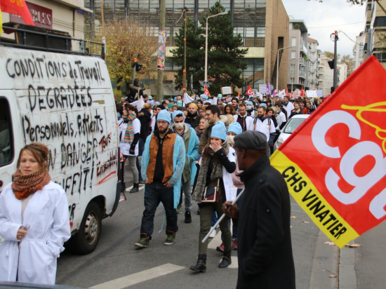 1300 personnes mobilisées à Lyon pour la défense de l’hôpital public