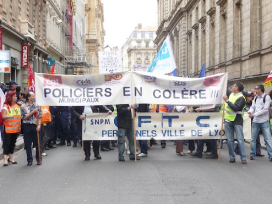 Nouvelle manifestation de policiers dans le Rhône