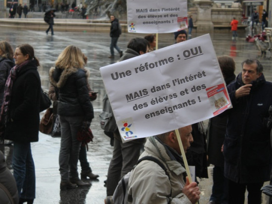 Rythmes scolaires : A Lyon, enseignants et parents d’élèves craignent un "passage en force"