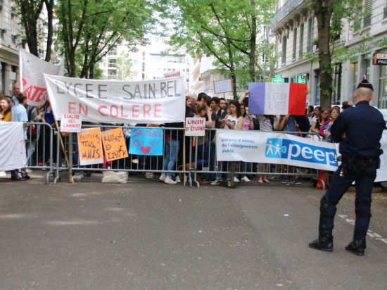 Les lycéens de Sain-Bel manifestent à Lyon pour soutenir un lycéen sans-papiers