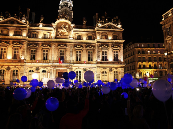 Le centre Léon Bérard organise la Marche des Lumières à Lyon Le centre Léon Bérard organise la Marche des Lumières à Lyon