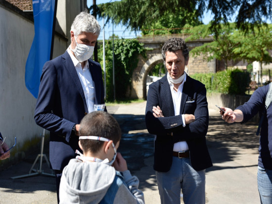 La Région livre plus de 400 000 masques aux écoliers