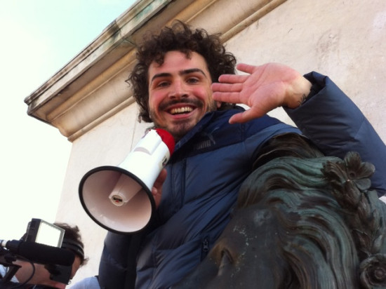 Le Petit Journal de Canal + va refaire "La Marche" de V&eacute;nissieux &agrave; Paris