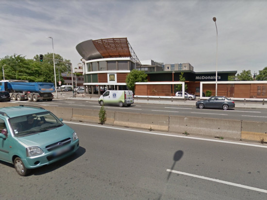 Le McDonald's de Lyon-Gerland braqué par deux hommes Le McDonald's de Lyon-Gerland braqué par deux hommes