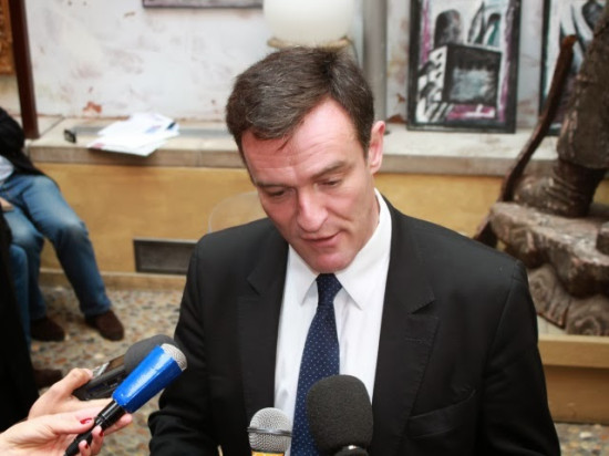 Alliances à Lyon : "Collomb va se transformer en M. Bricolage" selon Havard