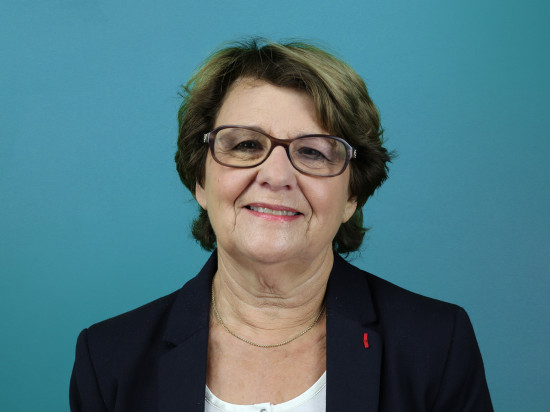 Michèle Vianès (Regards de Femmes) : “Voiler des fillettes dès 2 ans, une maltraitance à double titre”