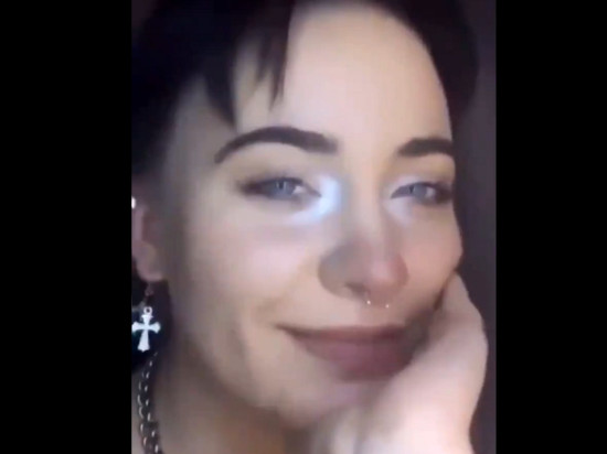 Mila veut faire "péter la vodka" pour fêter un an de harcèlement sur les réseaux sociaux