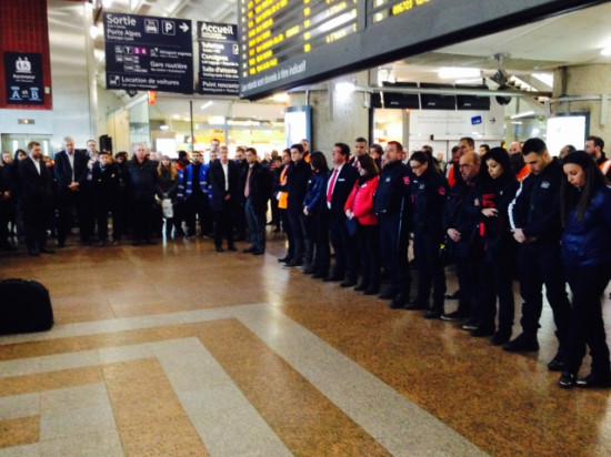 Attentats à Paris : Lyon va se figer à midi pour rendre hommage aux victimes